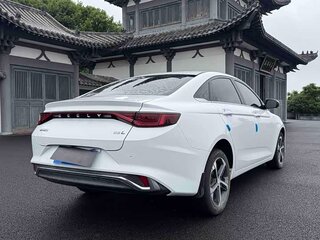 2022 Geely Emgrand L I, белый, 925000 рублей, вид 4