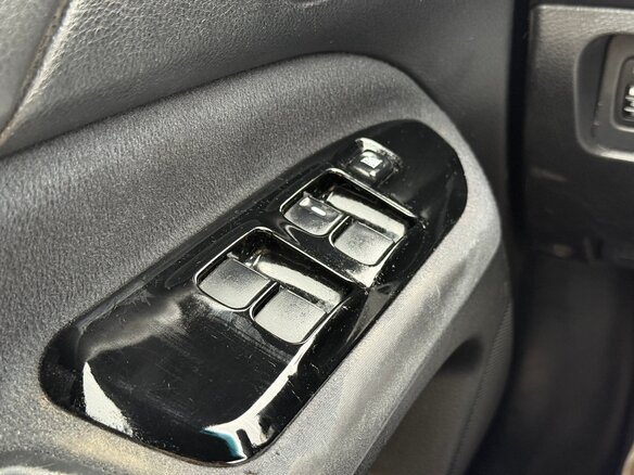 2006 Mitsubishi Lancer IX Рестайлинг, серебристый, 400000 рублей - вид 9
