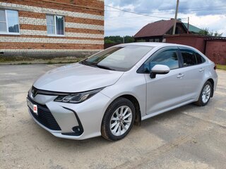 2019 Toyota Corolla XII (E210), серебристый, 1550000 рублей, вид 2