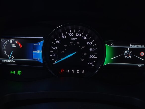 2015 Ford Explorer V Рестайлинг, коричневый, 2150000 рублей - вид 12