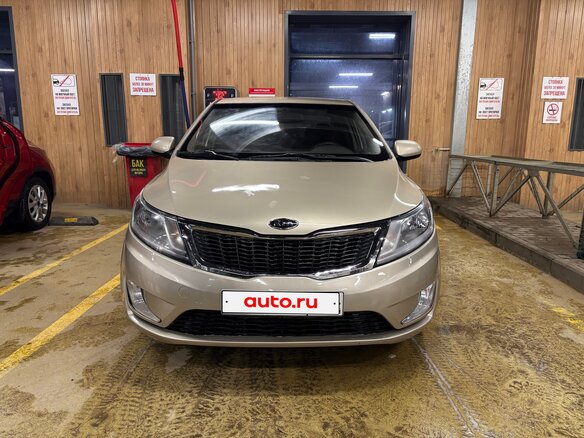 2011 Kia Rio 5-speed III, бежевый, 465000 рублей