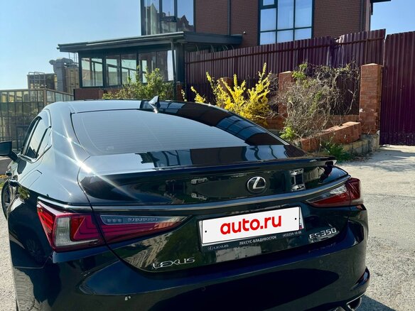 2021 Lexus ES 350 VII, чёрный, 4250000 рублей - вид 3