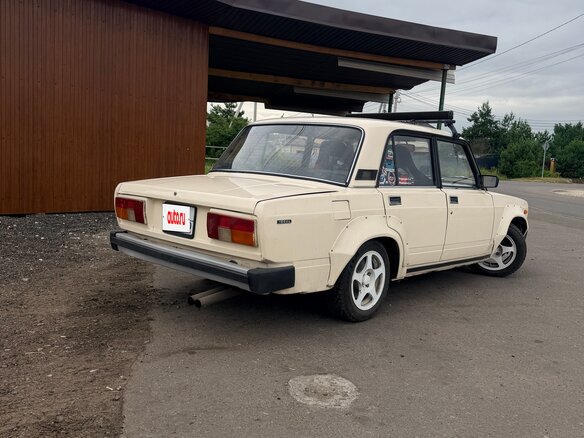 1996 Lada (ВАЗ) 2105, белый, 280000 рублей - вид 6