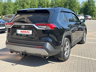 2021 Toyota RAV4 V (XA50), чёрный, 2900000 рублей, вид 4