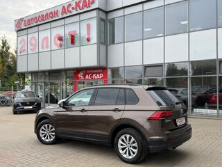 2020 Volkswagen Tiguan II, коричневый, 2250000 рублей, вид 4