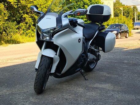 2010 Honda VFR 1200, белый, 850000 рублей, вид 1