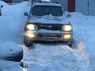 1999 Toyota Land Cruiser 100 Series, белый, 1900000 рублей, вид 3
