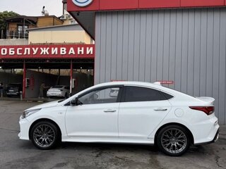 2018 Hyundai Solaris II, белый, 950000 рублей, вид 5