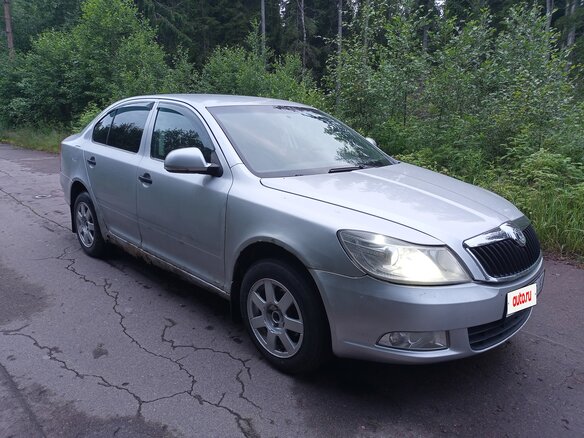 2010 Skoda Octavia II (A5) Рестайлинг, серебристый, 475000 рублей - вид 2