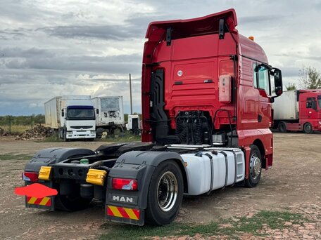 2018 MAN TGX, красный, 5650000 рублей, вид 2