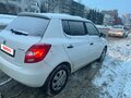 2013 Skoda Fabia II Рестайлинг, белый, 700000 рублей - вид 3