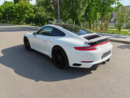 2018 Porsche 911 Carrera 4 VII (991) Рестайлинг, белый, 10000000 рублей, вид 4
