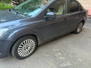 2010 Ford Focus II Рестайлинг, серый, 550000 рублей, вид 4