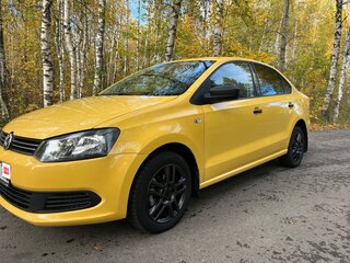 2014 Volkswagen Polo V, жёлтый, 990000 рублей, вид 1