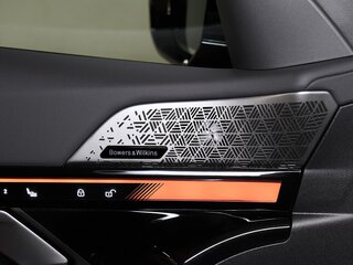 2025 BMW 5 серии 540d xDrive VIII (G60/G61/G68), чёрный, 13450000 рублей, вид 3
