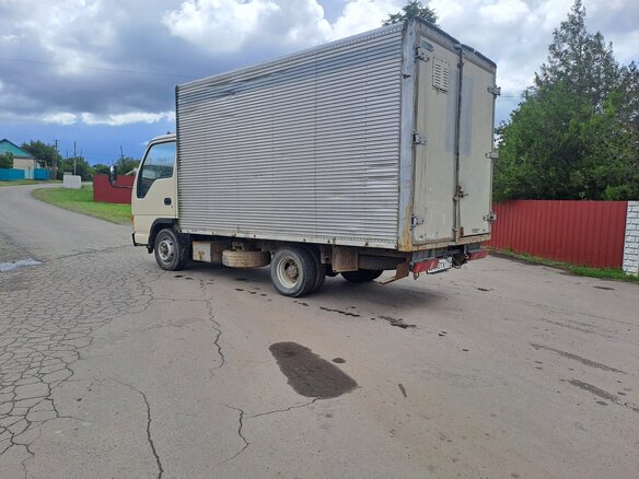 1996 Isuzu Elf (N-series), белый, 535000 рублей - вид 2