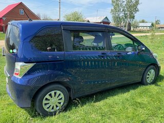 2013 Honda Freed I Рестайлинг, синий, 1030000 рублей, вид 4