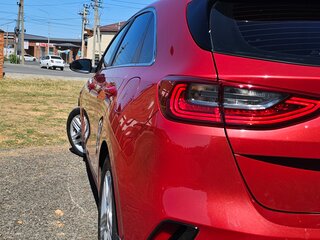 2019 Kia Ceed III, красный, 1150000 рублей, вид 5