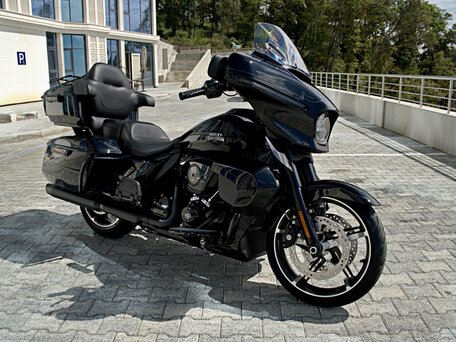2025 Harley-Davidson Street Glide Ultra, чёрный, 3400000 рублей, вид 2