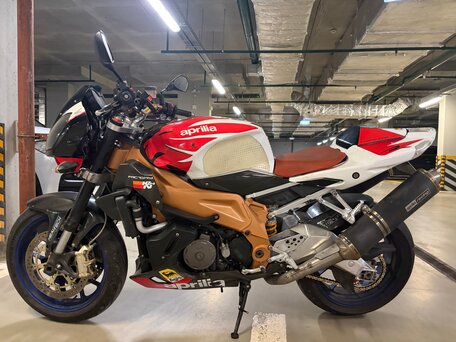2007 Aprilia Tuono 1000, красный, 550000 рублей, вид 4