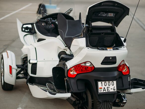 2015 BRP Can-Am Spyder, белый, 1528202 рублей - вид 5