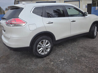 2018 Nissan X-Trail III Рестайлинг, белый, 1900000 рублей, вид 2