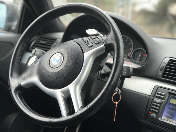 2002 BMW 3 серии 330i IV (E46), чёрный