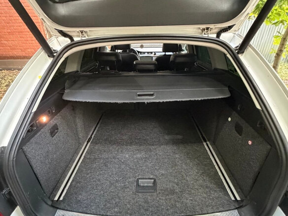 2014 Skoda Superb II Рестайлинг, белый, 1600000 рублей - вид 8