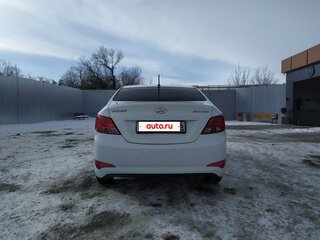 2015 Hyundai Solaris I Рестайлинг, белый, 1350000 рублей, вид 4