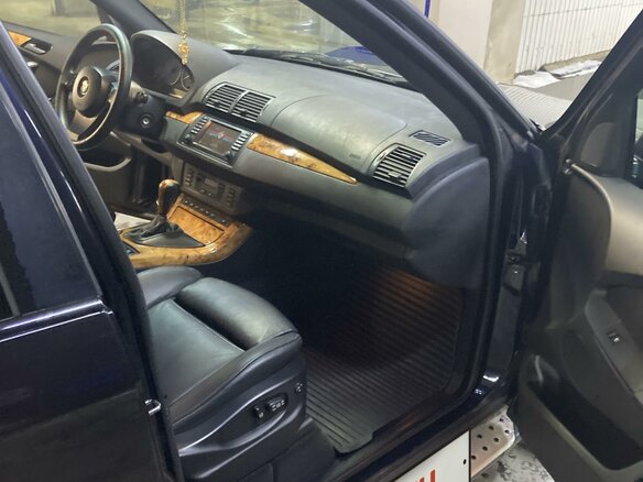 2003 BMW X5 4.6is I (E53), чёрный, 1750000 рублей - вид 15