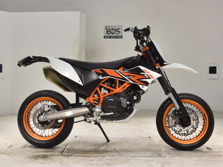 2018 KTM 690 SMC R, белый, 830000 рублей, вид 2