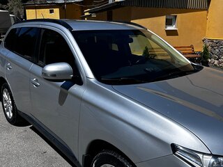 2013 Mitsubishi Outlander III, серебристый, 1400000 рублей, вид 3
