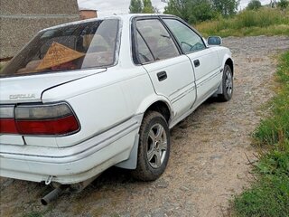 1989 Toyota Corolla VI (E90), белый, 145000 рублей, вид 3
