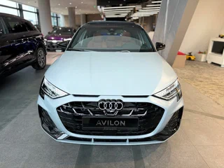 2025 Audi A3 Sportback 35 TFSI IV (8Y) Рестайлинг, серый, 4861700 рублей, вид 1