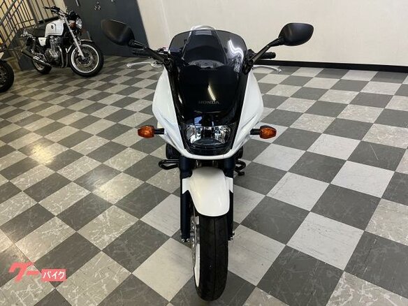 2013 Honda CB 400 Super Four, белый, 550000 рублей - вид 1