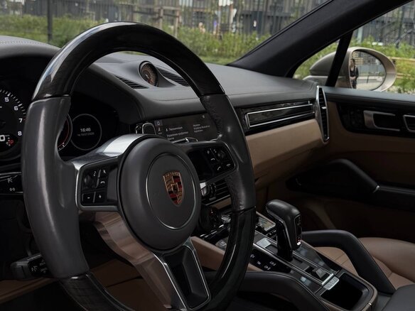 2019 Porsche Cayenne III, коричневый, 5500000 рублей - вид 2