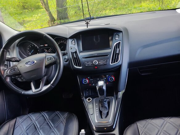 2017 Ford Focus III Рестайлинг, серебристый, 1200000 рублей - вид 8