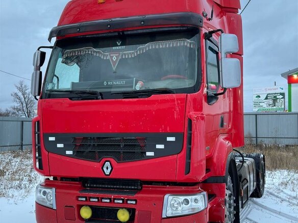 2011 Renault Premium, красный, 1350000 рублей - вид 1