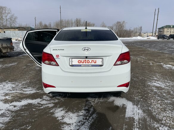 2016 Hyundai Solaris I Рестайлинг, белый, 1150000 рублей - вид 4