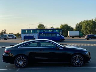 2018 Mercedes-Benz E-Класс 220 d V (W213, S213, C238), чёрный, 2839738 рублей, вид 5