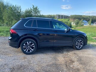 2019 Volkswagen Tiguan II, чёрный, 1950000 рублей, вид 4