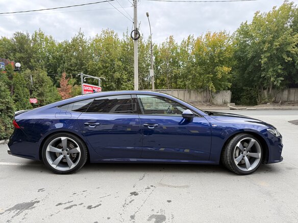 2020 Audi A7 55 TFSI II (4K), синий, 5660000 рублей - вид 3