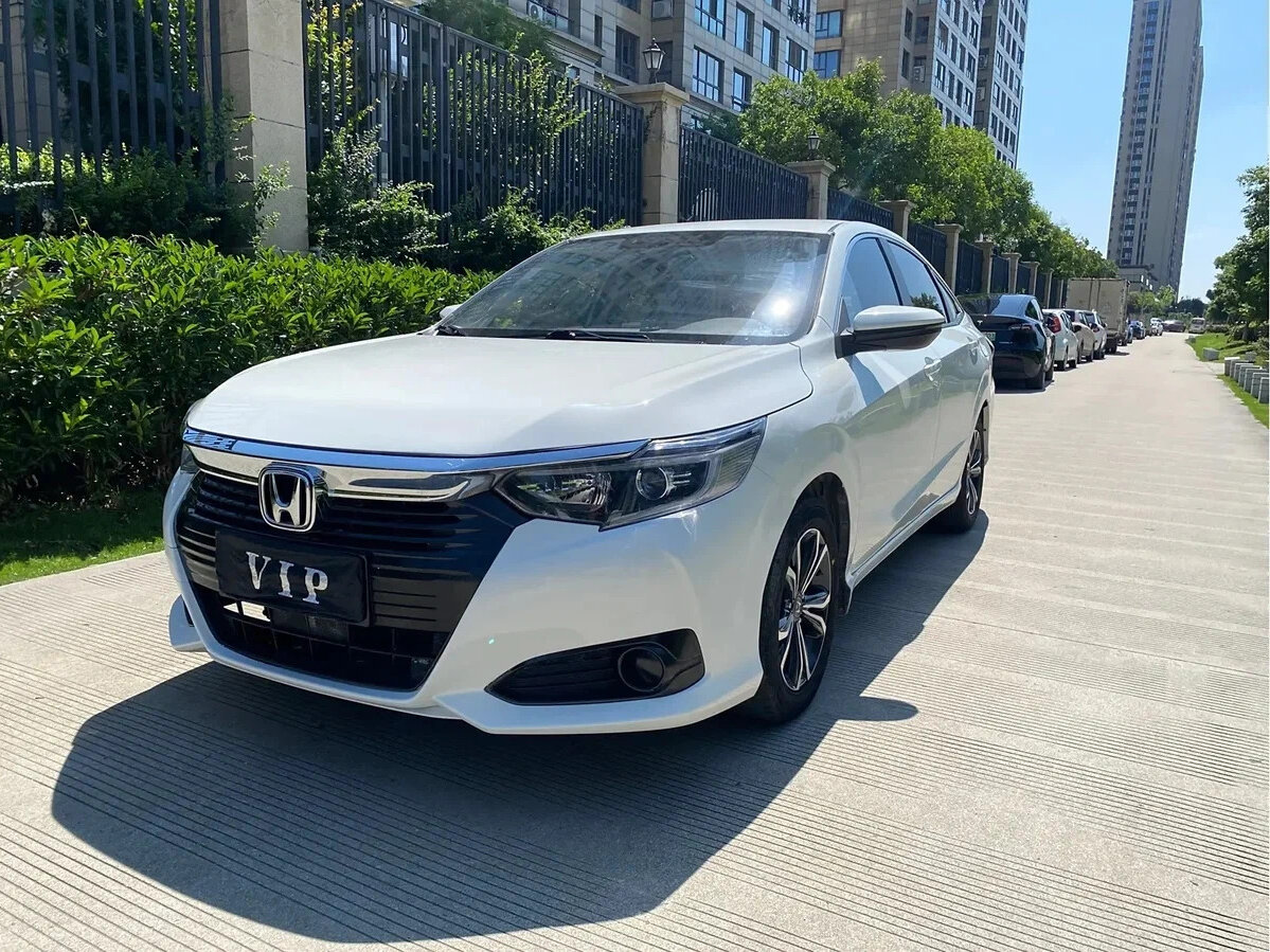 Открыть фотографии: Honda Crider II Рестайлинг