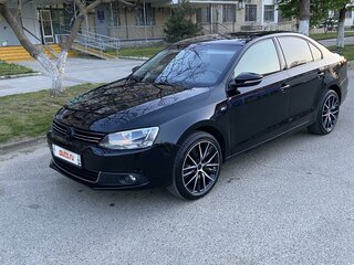 2012 Volkswagen Jetta VI, чёрный, 950000 рублей, вид 2