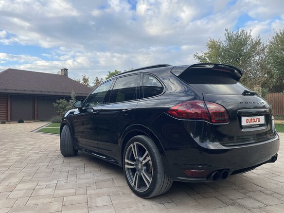 2010 Porsche Cayenne Diesel II (958), чёрный, 3000000 рублей - вид 10