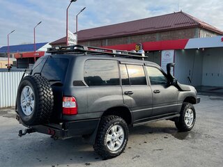 2004 Toyota Land Cruiser 105 100 Series Рестайлинг 1, серый, 3900000 рублей, вид 4