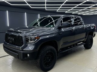 2021 Toyota Tundra CrewMax II Рестайлинг, серый, 9100000 рублей, вид 1