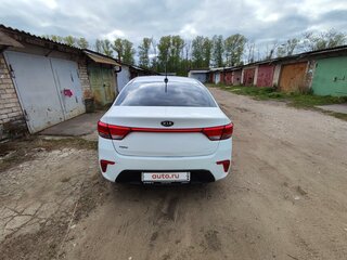 2018 Kia Rio IV, белый, 880000 рублей, вид 5