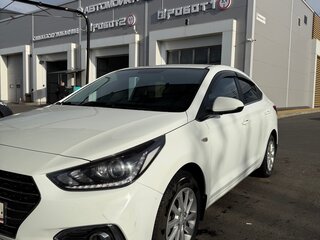 2018 Hyundai Solaris II, белый, 1230000 рублей, вид 1