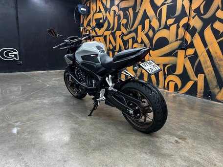2024 Honda CB 650R, серебристый, 1150000 рублей, вид 5
